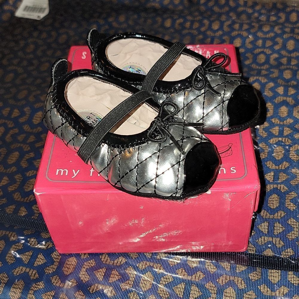 New My First Stuart Weitzmans Baby Chippy 2 SlipOn Soft Bottom Crib Shoes Size 4